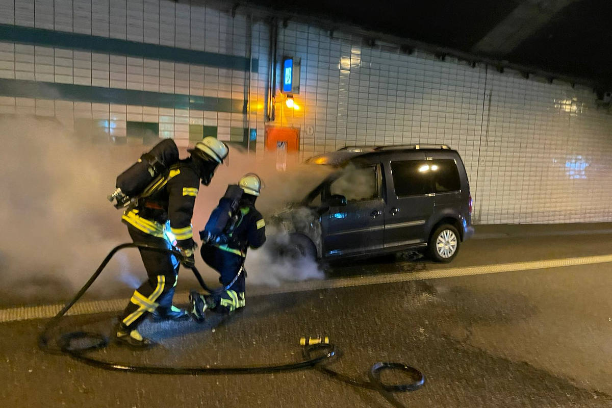Fahrzeugbrand im Emstunnel auf der A31 bei Leer