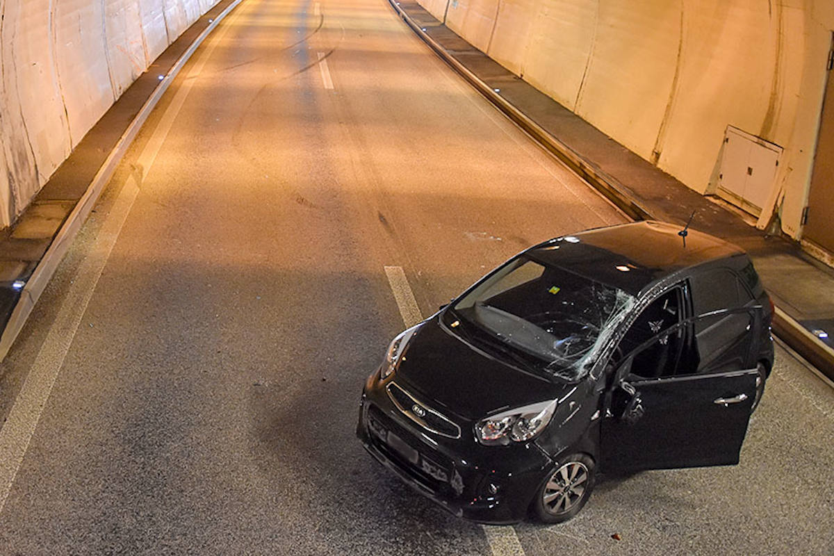 Unfall mit verletzter Peron im Kirchenwaldtunnel
