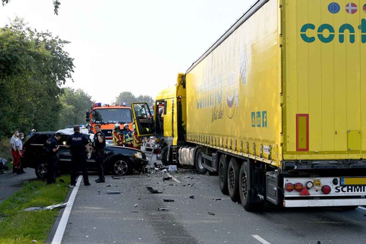 Ein Toter nach Frontalzusammenstoß bei Eisendorf