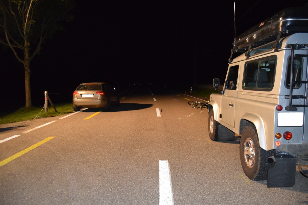 Waldstatt AR - 15-jährige Mofalenkerin von Auto erfasst und verletzt