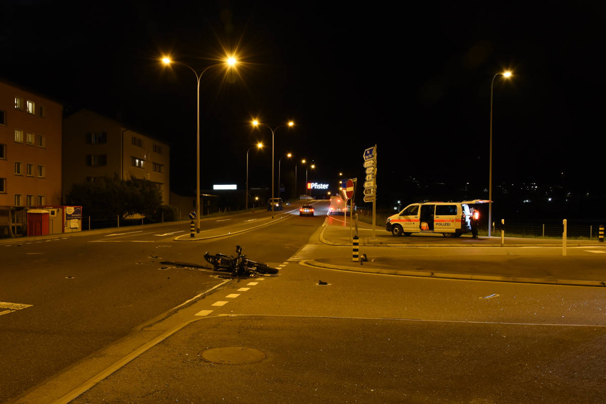 Motorradfahrer schwer verletzt nach Kollision mit Auto in Sargans