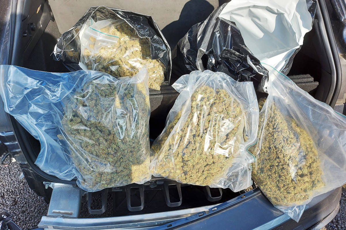 A61 Nettetal-Kaldenkirchen – Drogenschmuggel endete mit Totalschaden nach missglücktem Fluchtversuch