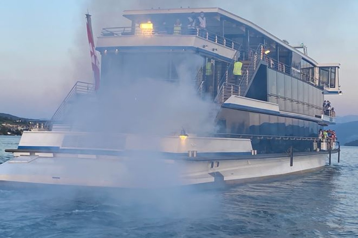 Grosse Rettungsaktionsübung auf dem Zürichsee.