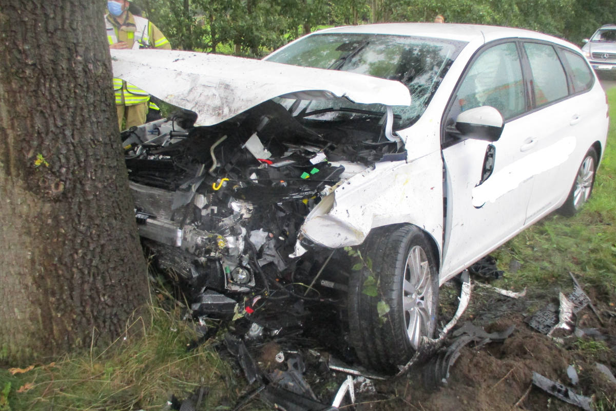 Unfall fordert drei Verletzte, zwei davon schwer
