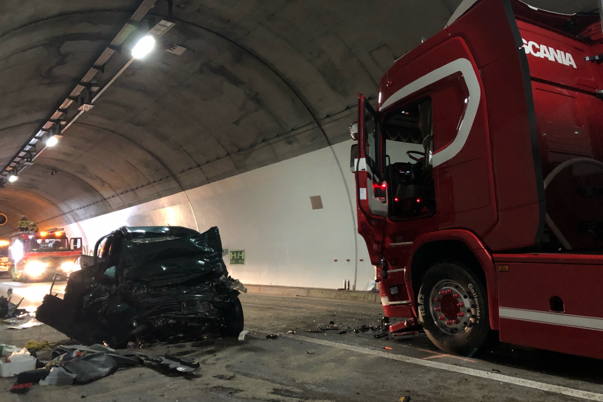 Horrorunfall in Unterterzen SG - Mann nach Frontalkollision tot! Autobahn A3 gesperrt