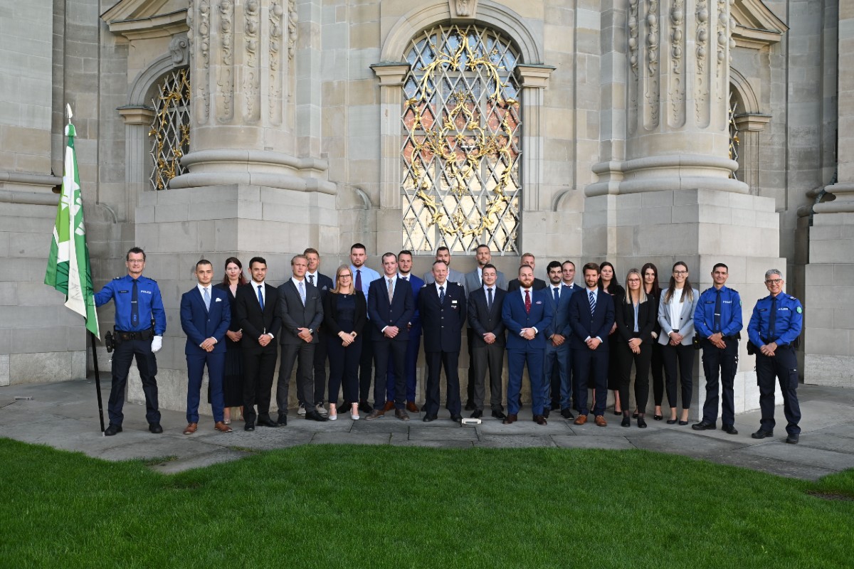 21 neue Gesichter bei der Kantonspolizei St. Gallen.