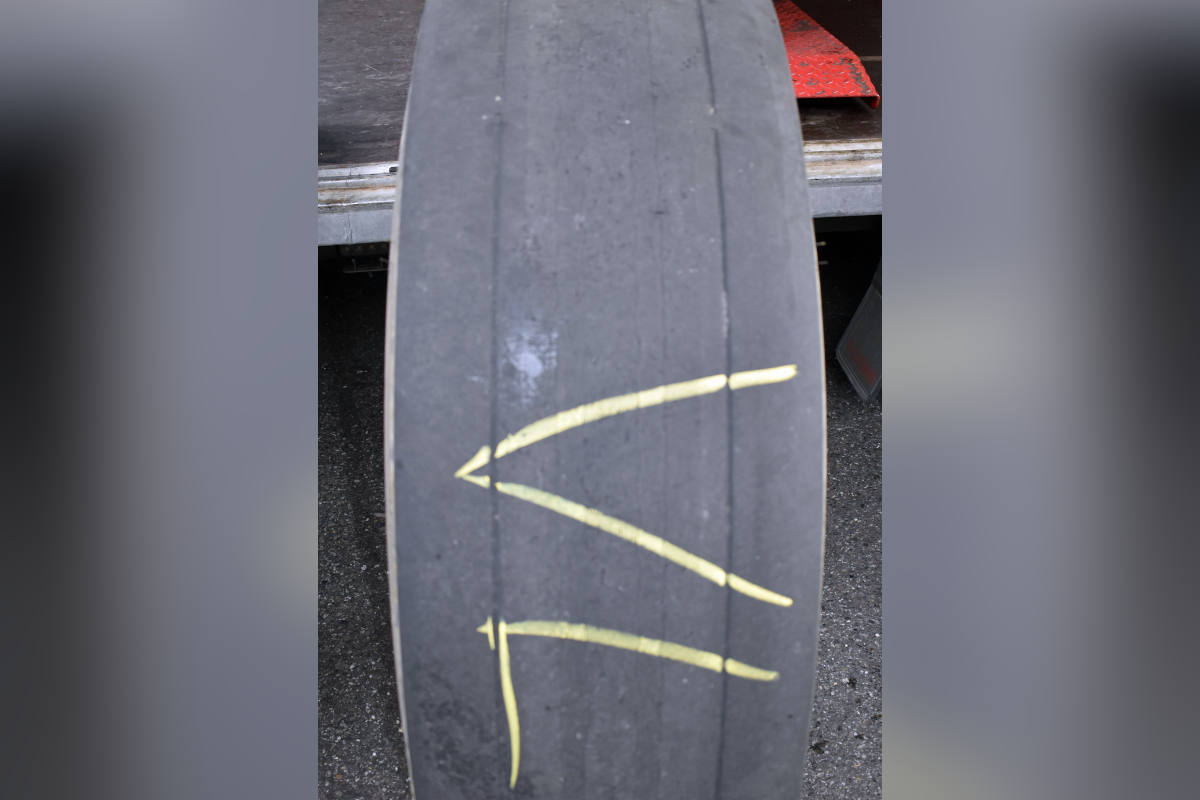 Ettiswil LU – Polizei stoppt Lastwagen mit abgefahrenen Pneu