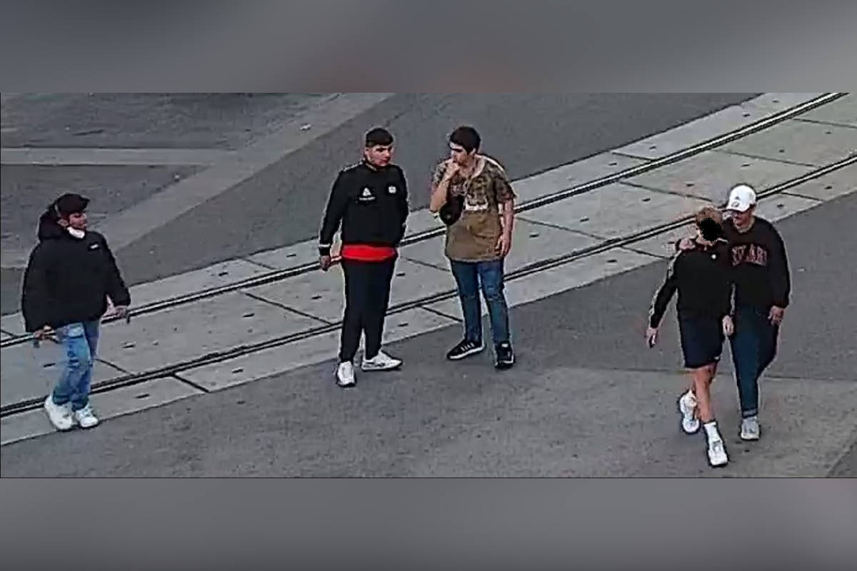 Lichtbild-Fahndung nach Verdacht des Raubes in Wien