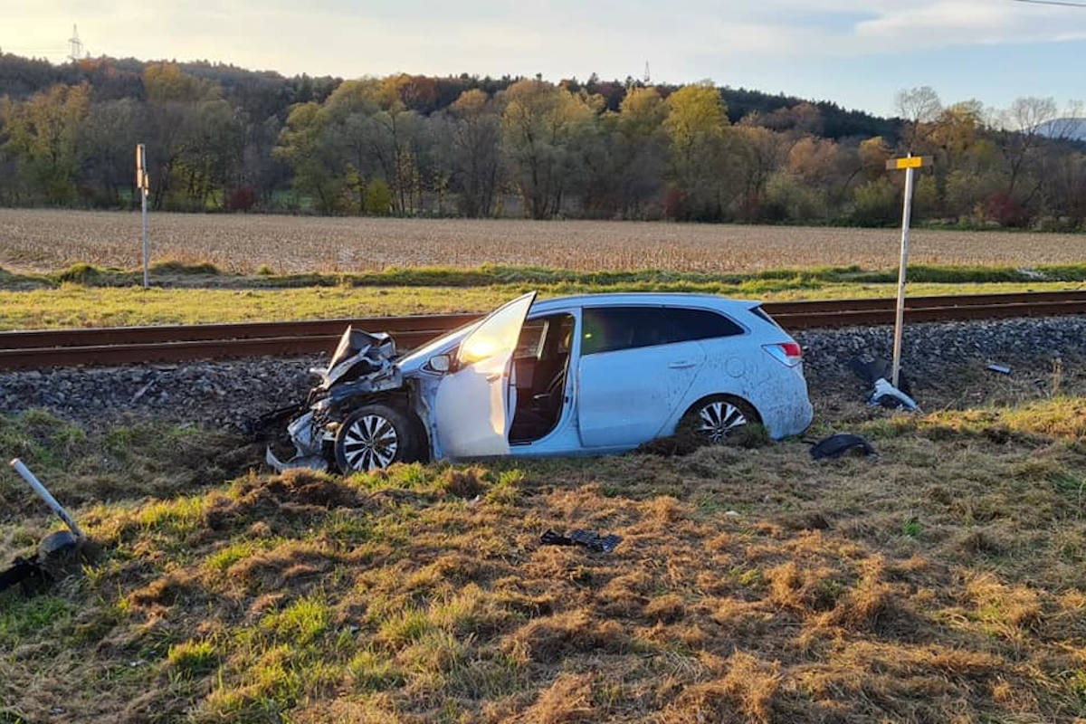 Pkw kollidierte mit Zug in Buch-St. Magdalena