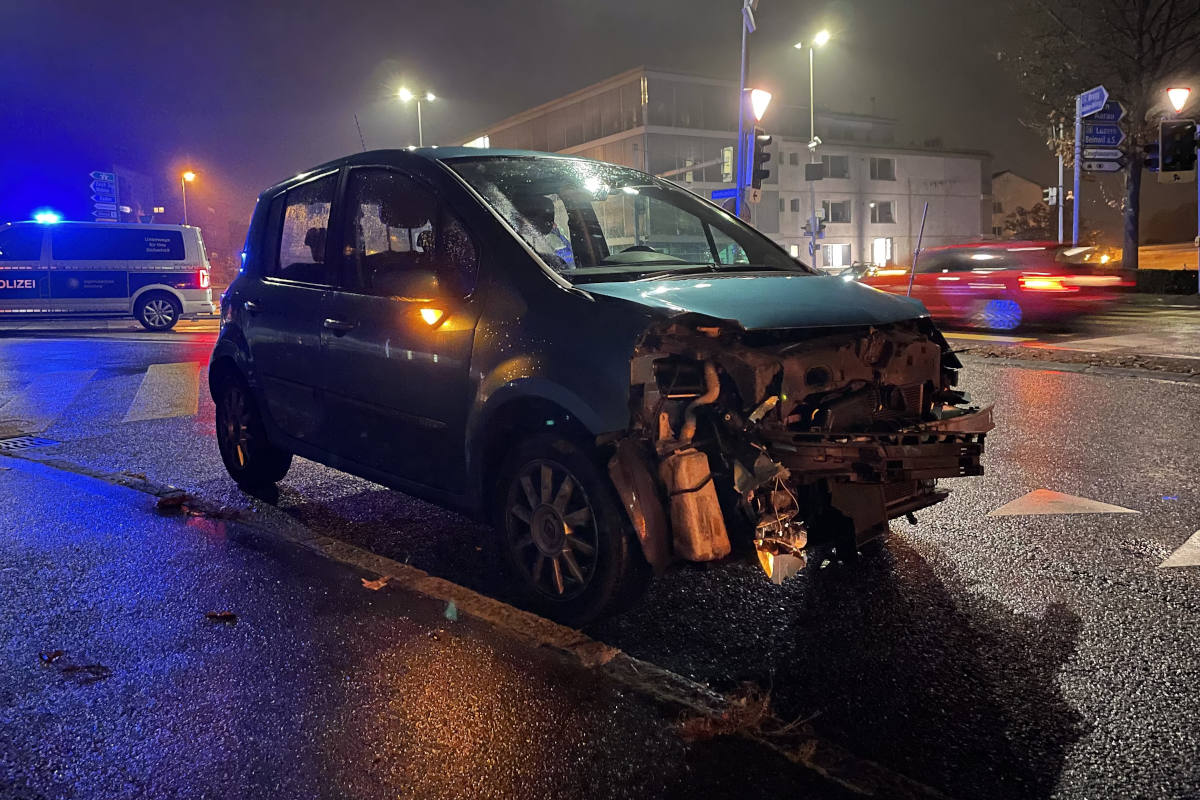 Rotlicht missachtet und Unfall gebaut