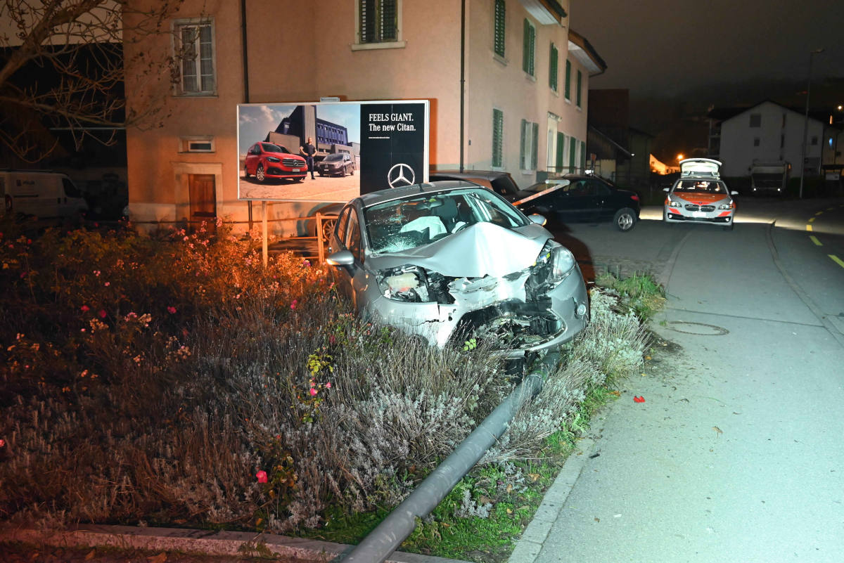 Betrunken Unfall gebaut in Uznach