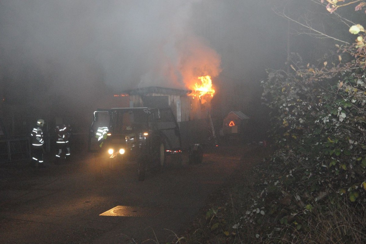 Riedholz SO - Brand von zwei Wagons - Grund noch unbekannt
