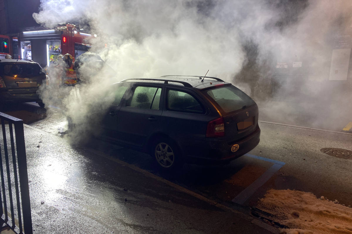 Fahrzeugbrand führt zu Totalschaden