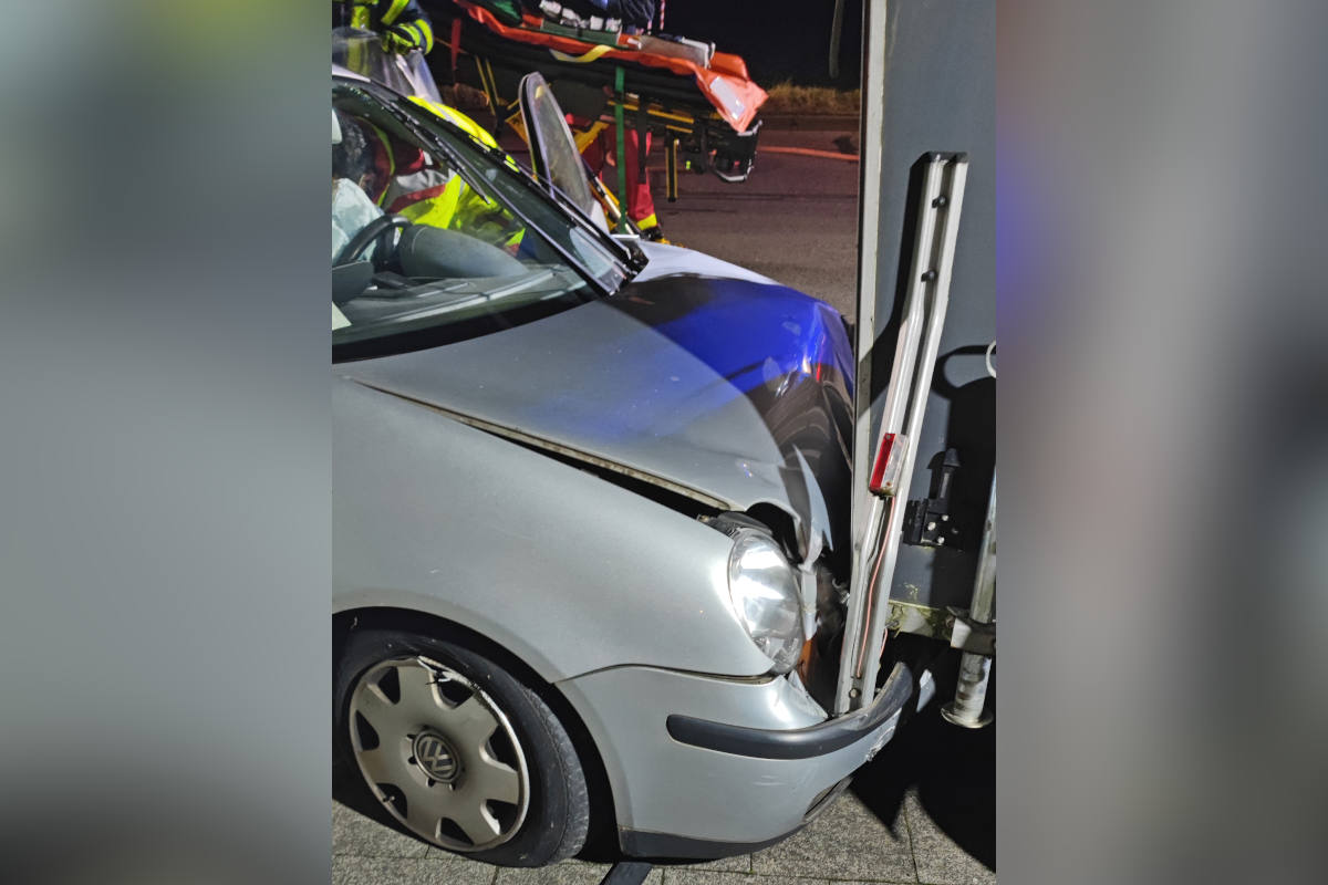 38-Jähriger bei Unfall lebensgefährlich verletzt