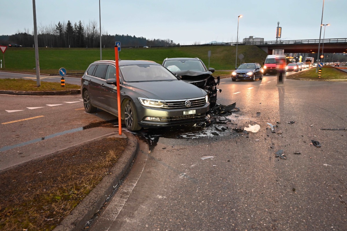 Oberbüren SG - Kollision zwischen zwei Autos