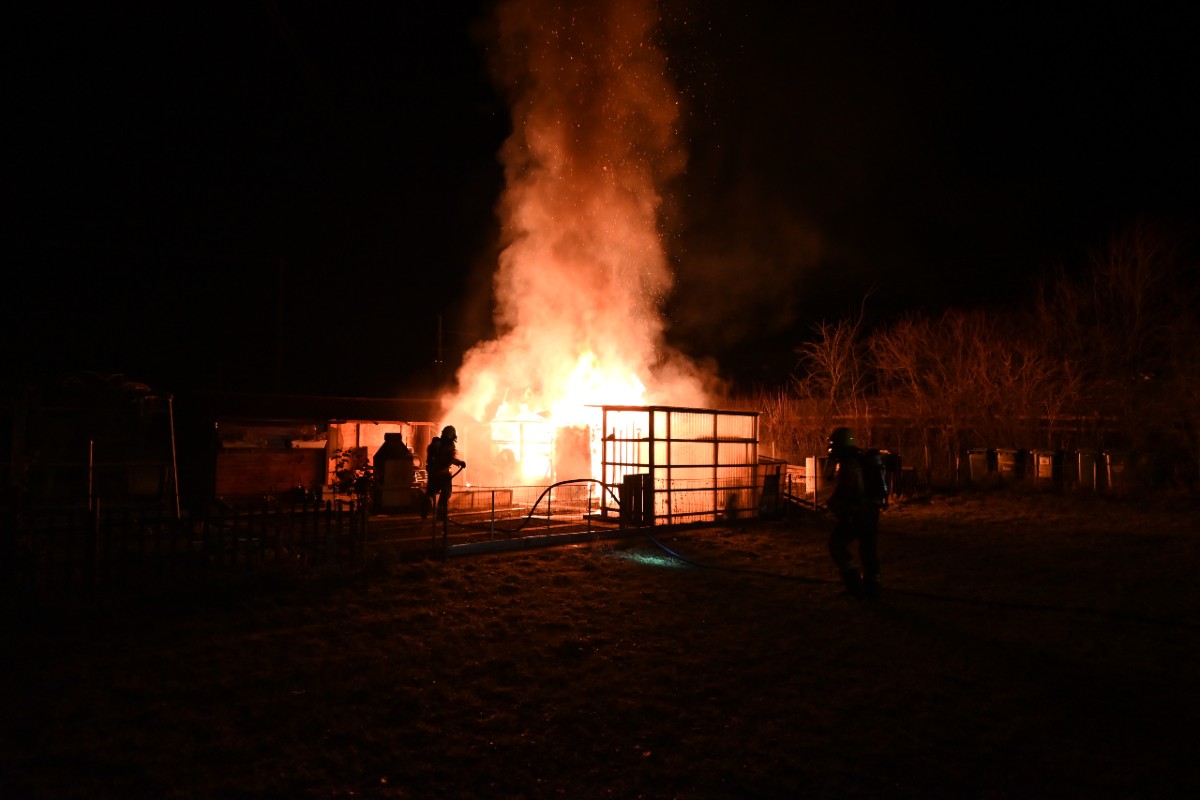 Schmerikon SG - Schrebergartenhaus in Brand geraten