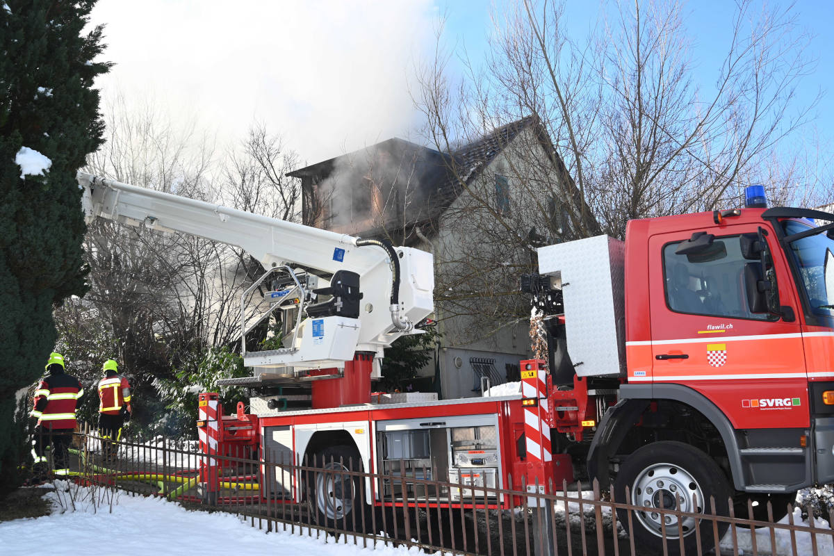 Flawil SG – Einfamilienhaus in Vollbrand