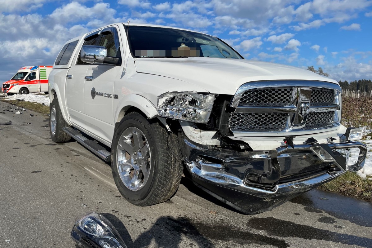 Klarsreuti TG - Heftige Kollision auf Kreuzung