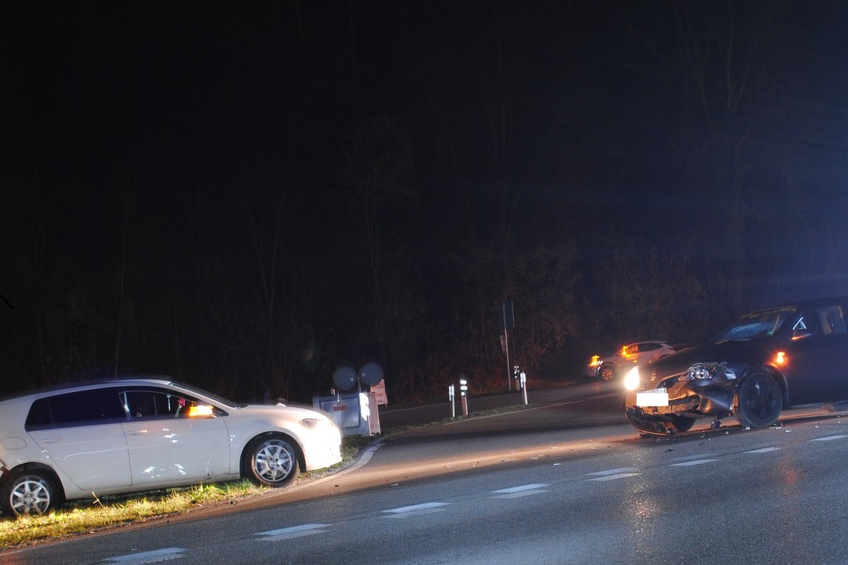 In Thayngen TG führte eine Auffahrkollision zu einem Totalschaden.
