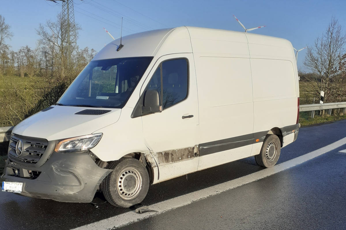 A27 Cuxhaven – Verkehrsunfälle aufgrund von Glätte auf der Autobahn