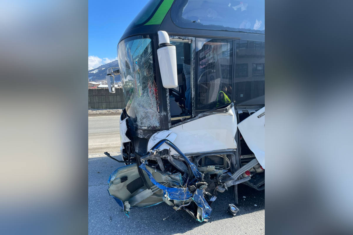 Unfall mit Reisebus in Maishofen