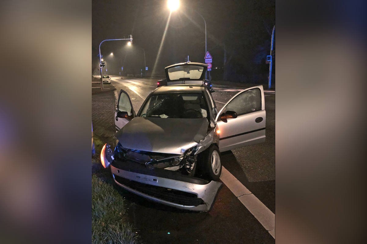 Mangelhaftes Profil und Glatteis führten zum Unfall