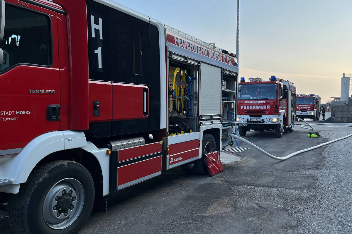 Brand in einem Recycling-Betrieb