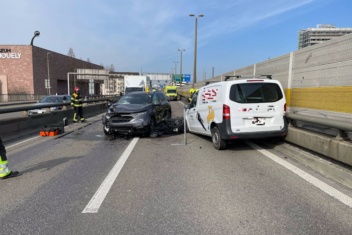 A2 Basel – Sperrung der Autobahn nach Unfall
