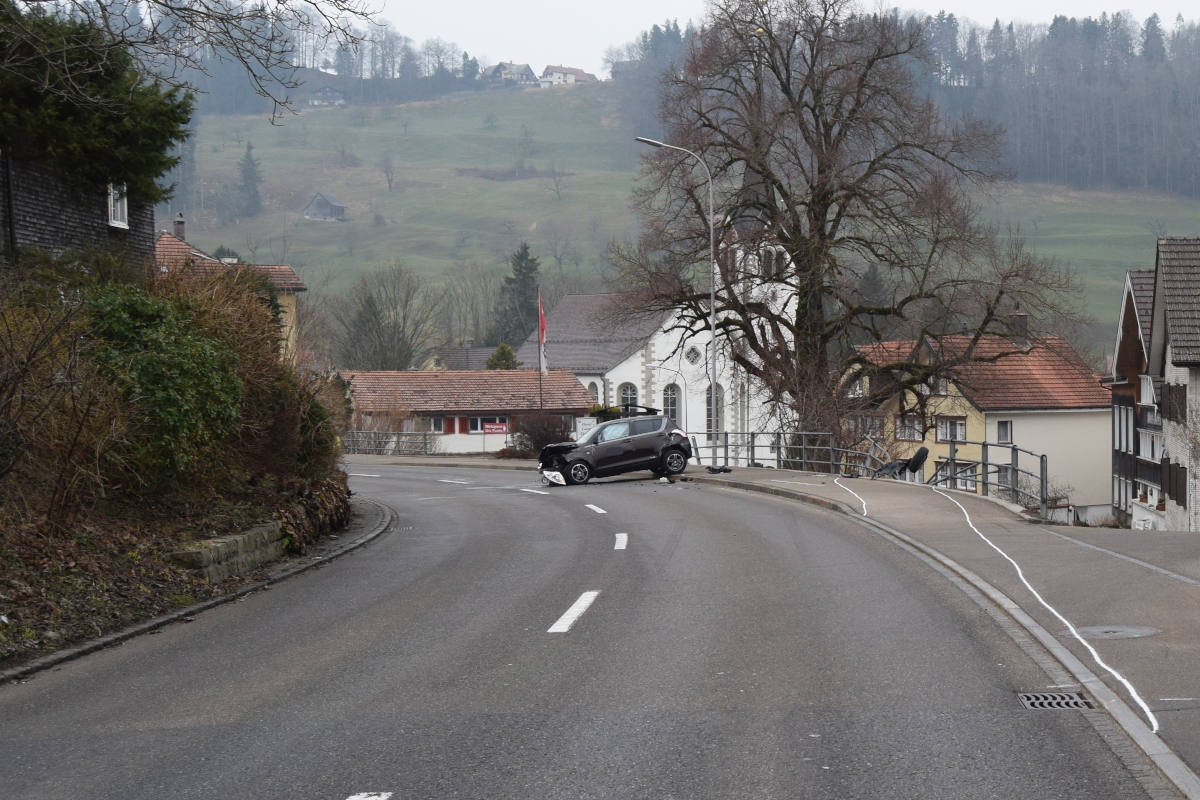 Grub AR – Nach Sekundenschlaf Unfall gebaut