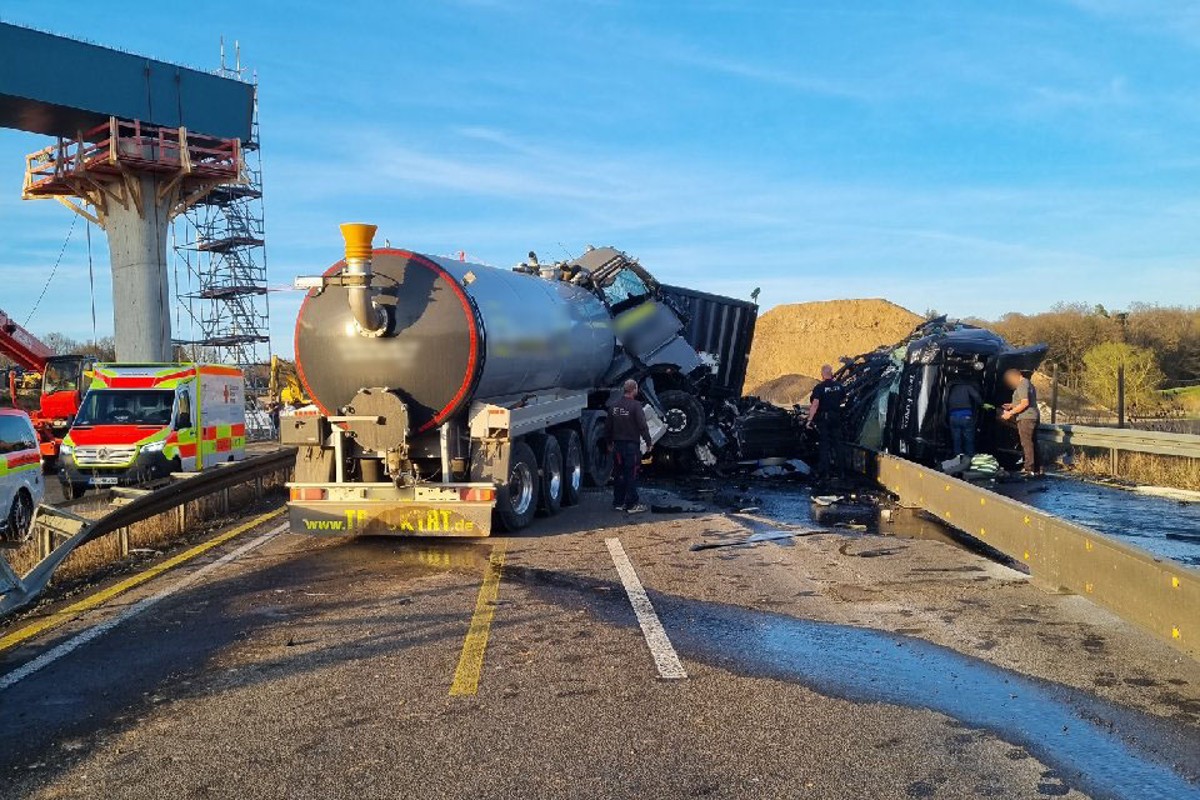 Alsfeld - A 5 nach Bergungsarbeiten wieder offen