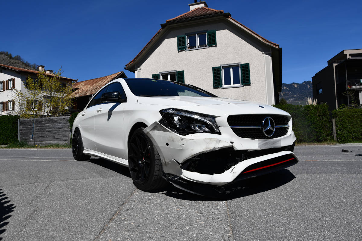 Unfallfahrzeug in Haldenstein