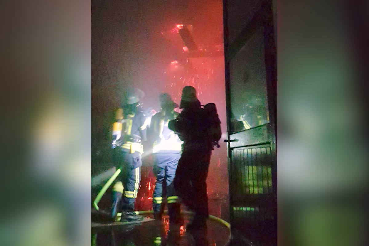 Feuer in einer Schreinerei in Bonn