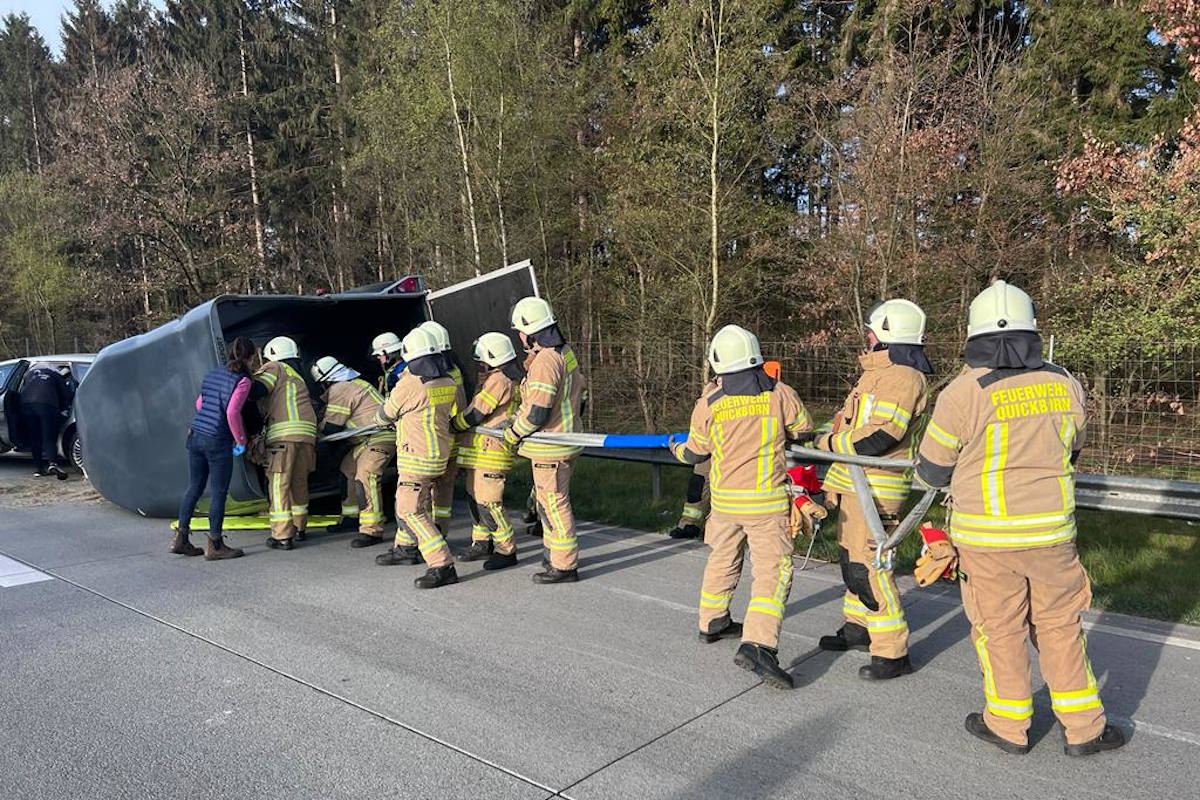 Feuerwehr befreit Friesendame Jasmin