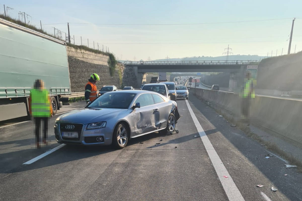 Verkehrsunfall mit Personenschaden auf der A5 bei Wolkersdorf