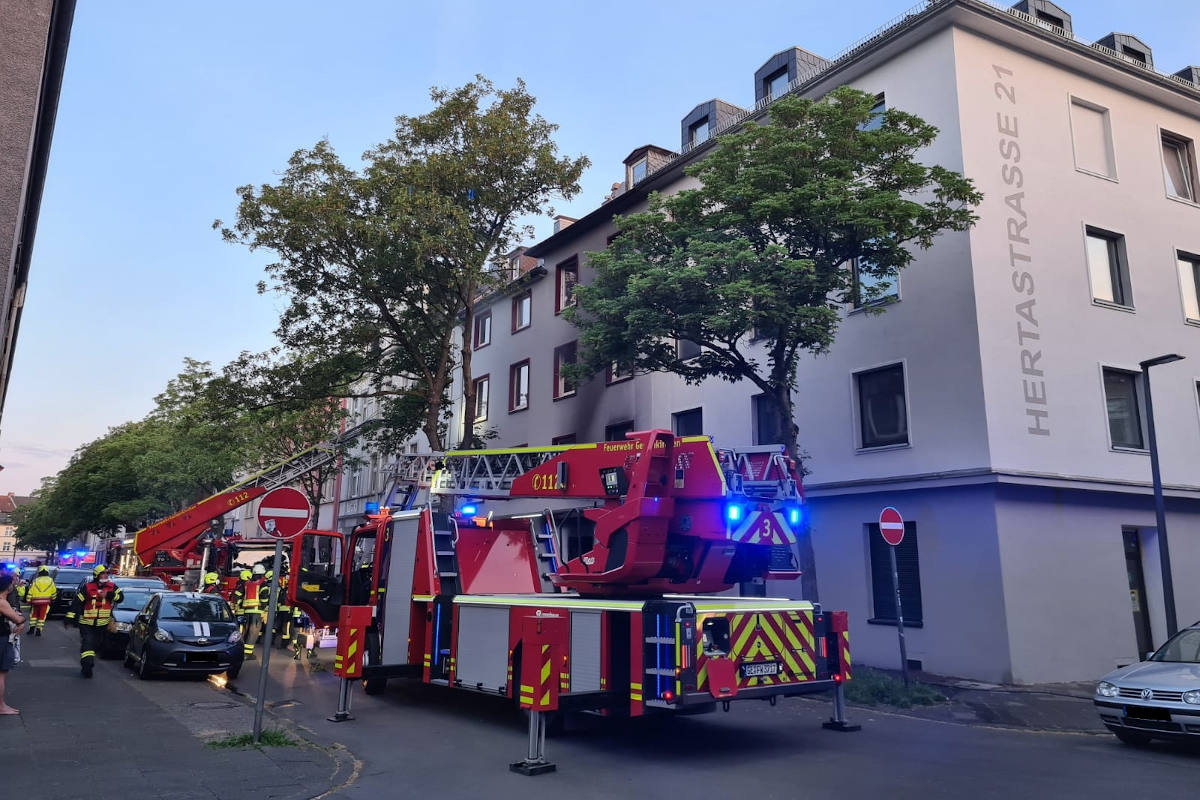 Gelsenkirchen – Ausgedehnter Wohnungsbrand in Bulmke-Hüllen