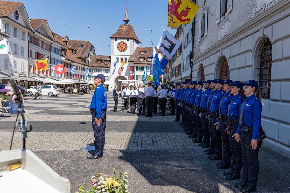 Willisau LU - Drei Polizistinnen und neun Polizisten wurden feierlich vereidigt