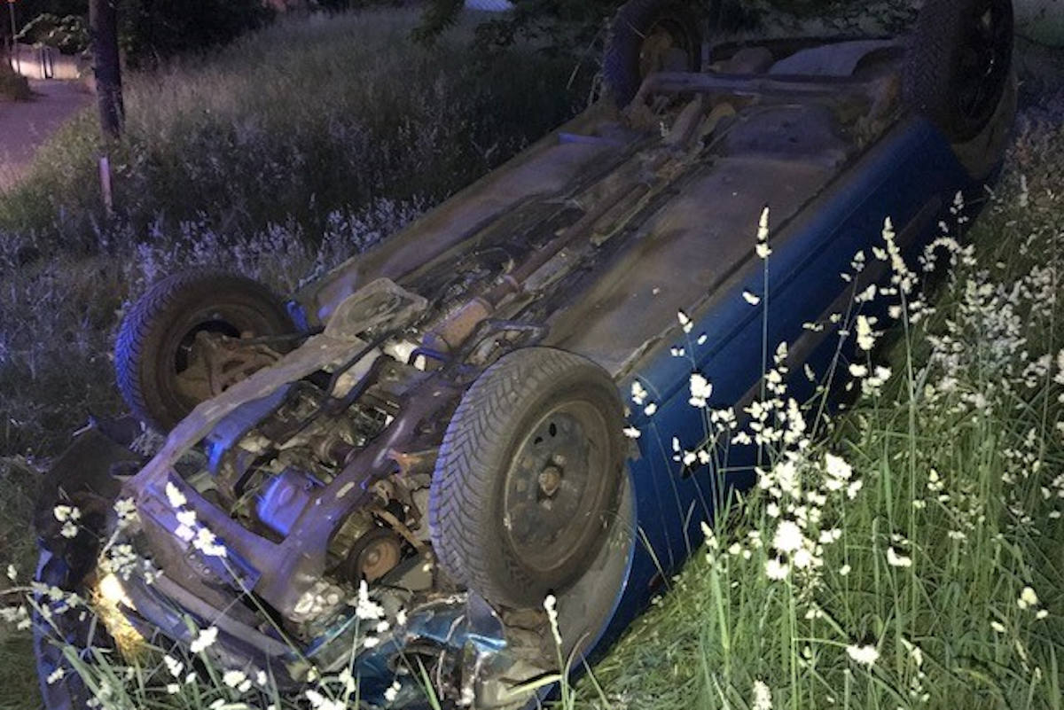 Pkw überschlagen – Fahrerin übermüdet und alkoholisiert