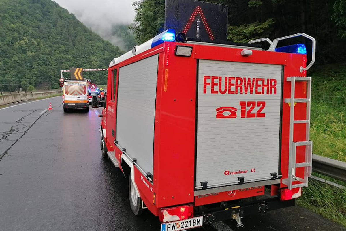 Tödlicher Verkehrsunfall auf der S35 Richtung Graz