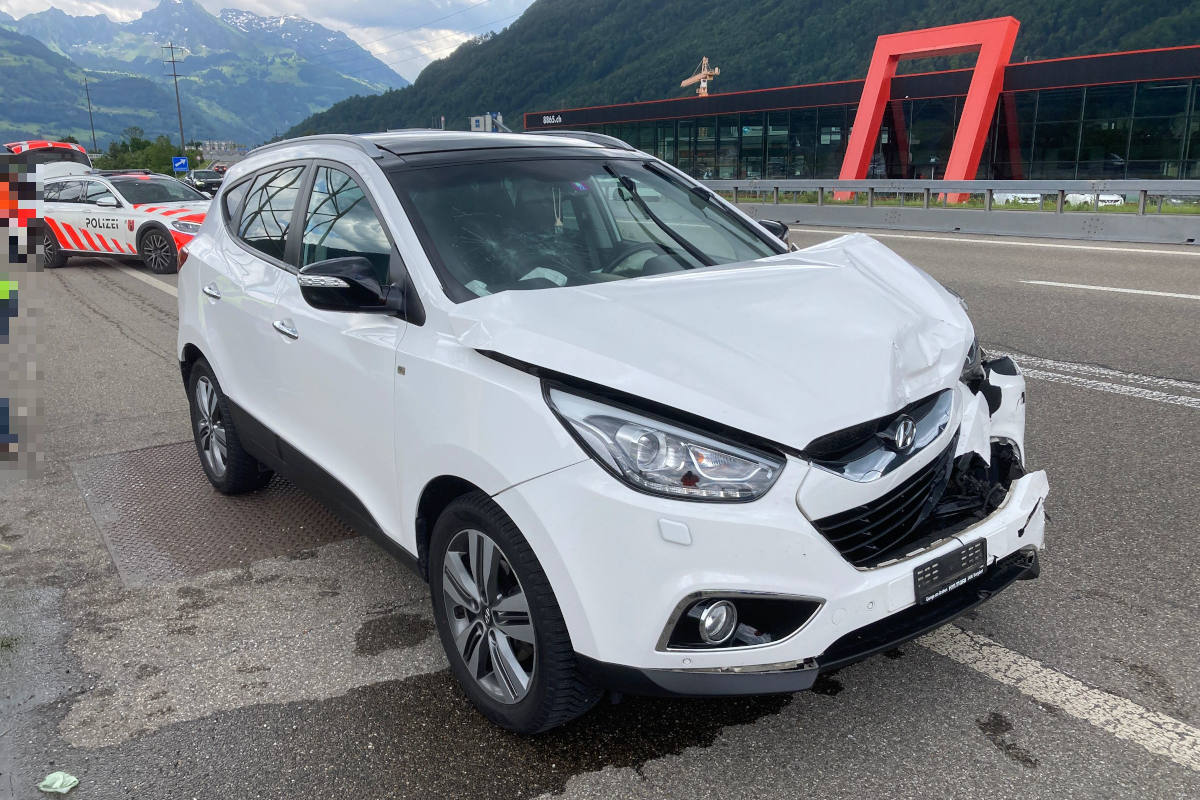 A3 Bilten GL – Auffahrkollison auf der Autobahn