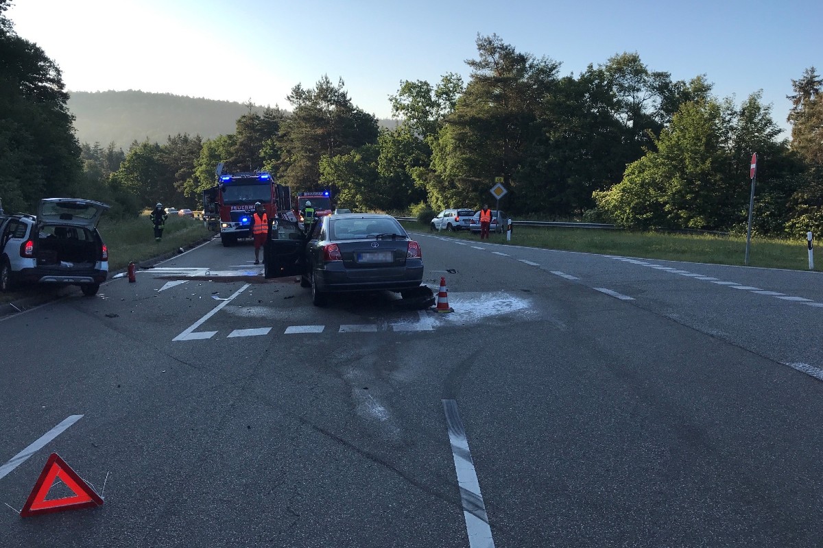 Kaiserslautern - Viel Blechschaden und zwei Verletzte