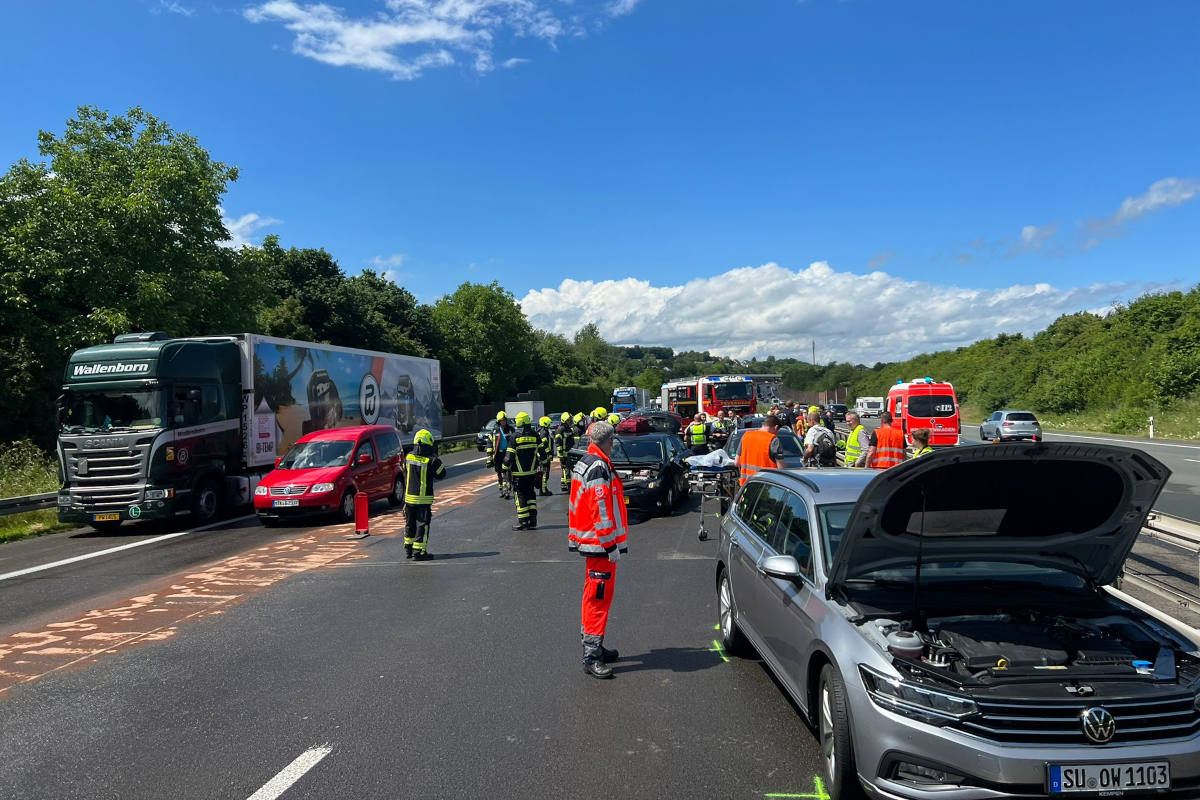 Verkehrsunfall mit drei Verletzten auf A3 bei Sankt Augustin