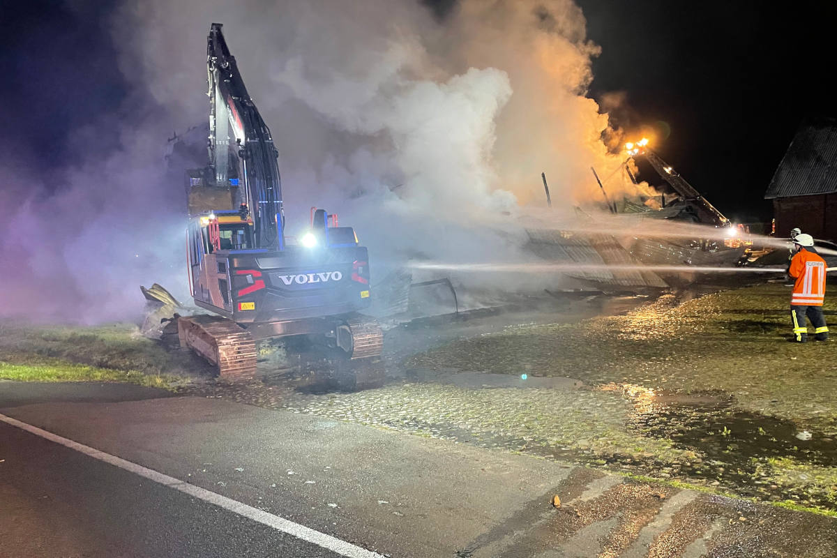 Großfeuer vernichtet Scheune