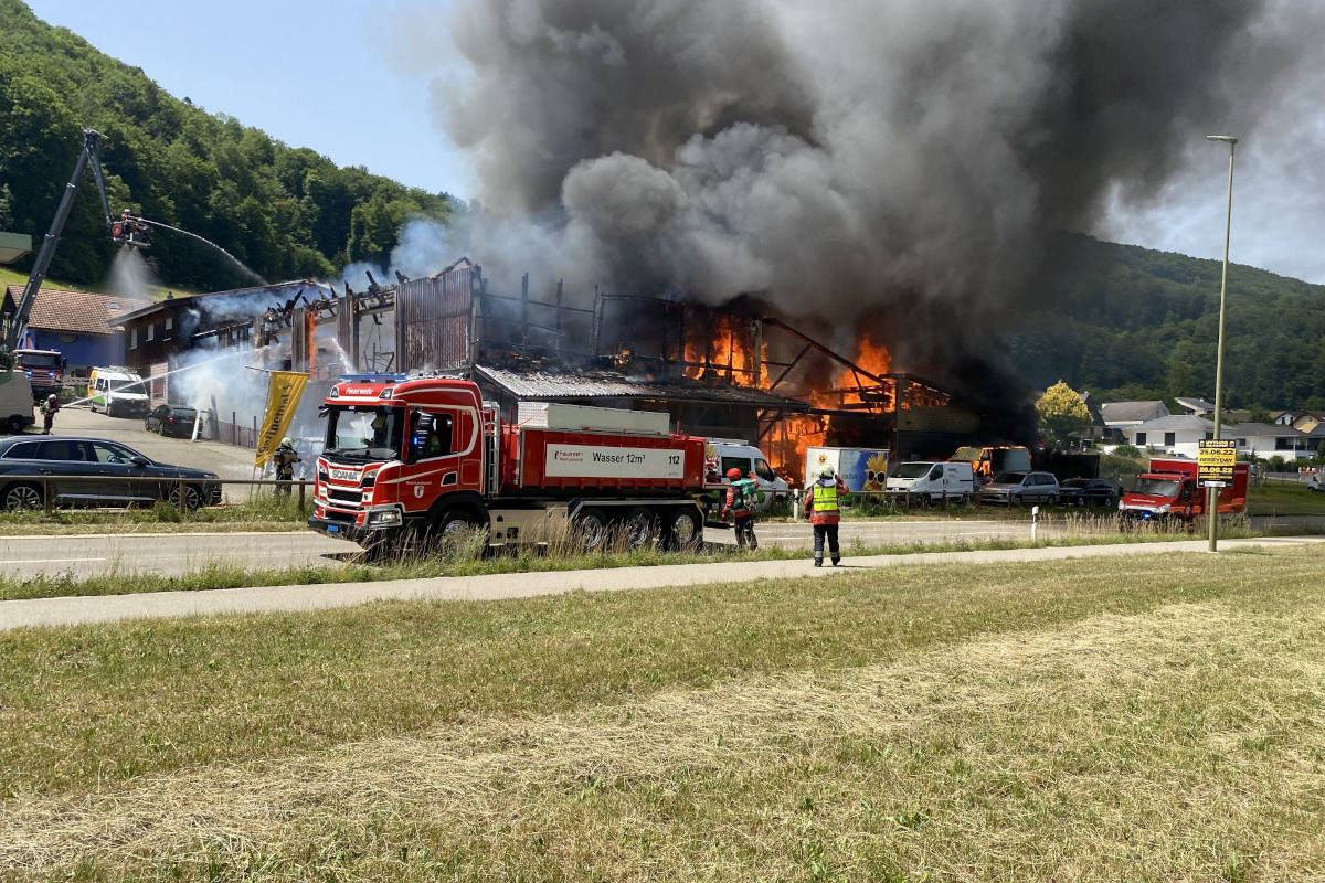 Diepflingen BL – Holzbaufirma bei Brand stark beschädigt