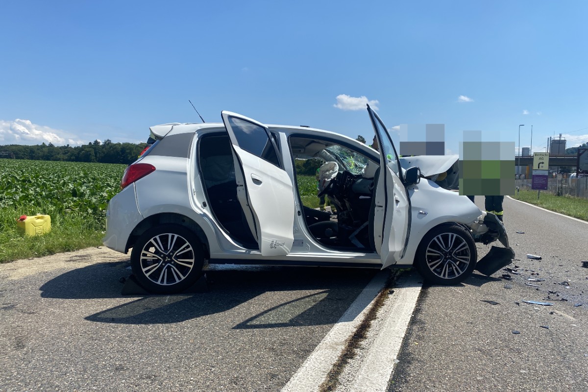 Heftige Frontalkollision in Birr AG.