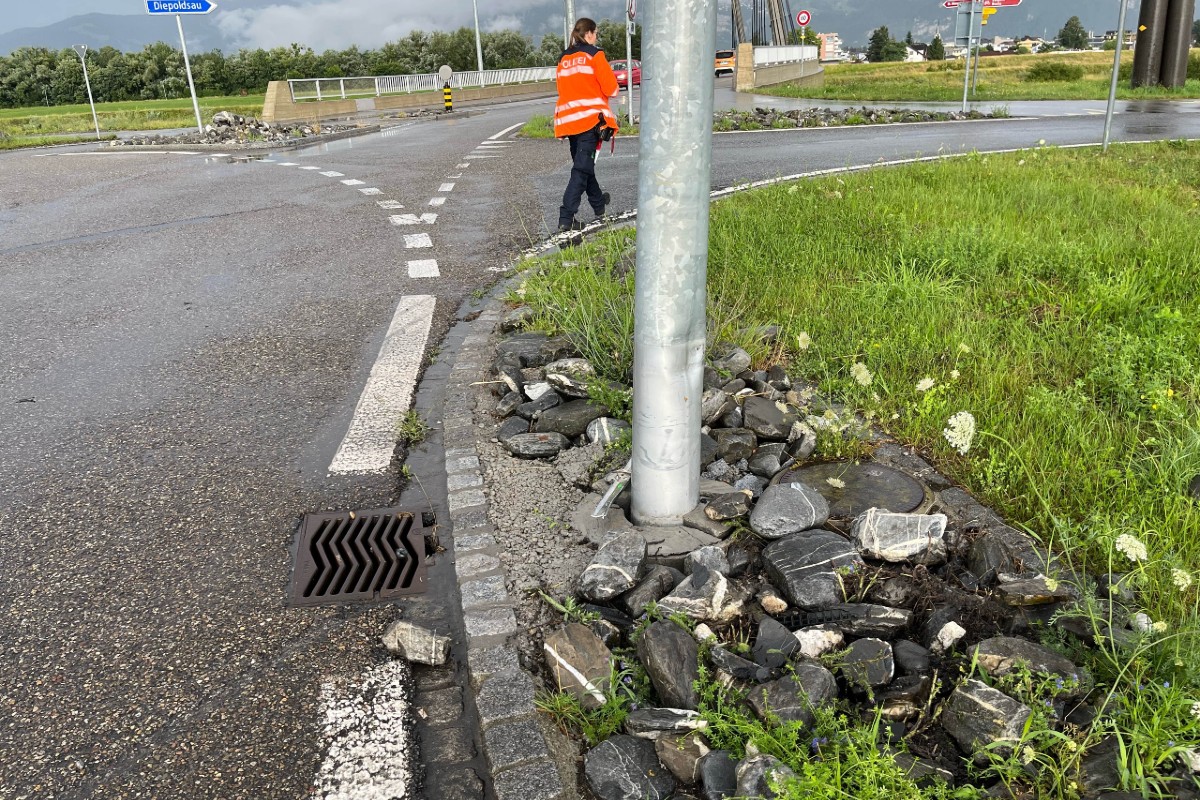 Verkehrsunfall in Diepoldsau SG - Unfallstelle nach Selbstunfall verlassen