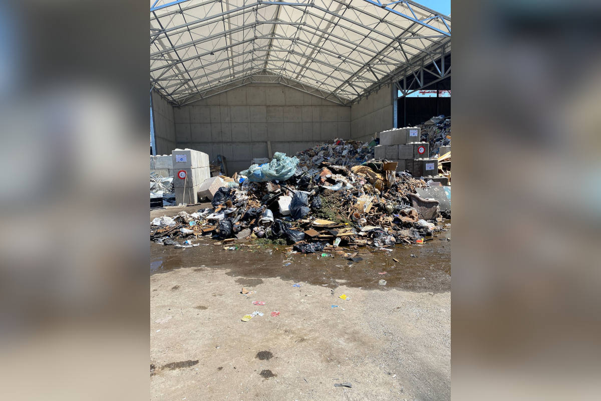 Allschwil BL – Brandausbruch im Recyclinghof erfordert Feuerwehreinsatz