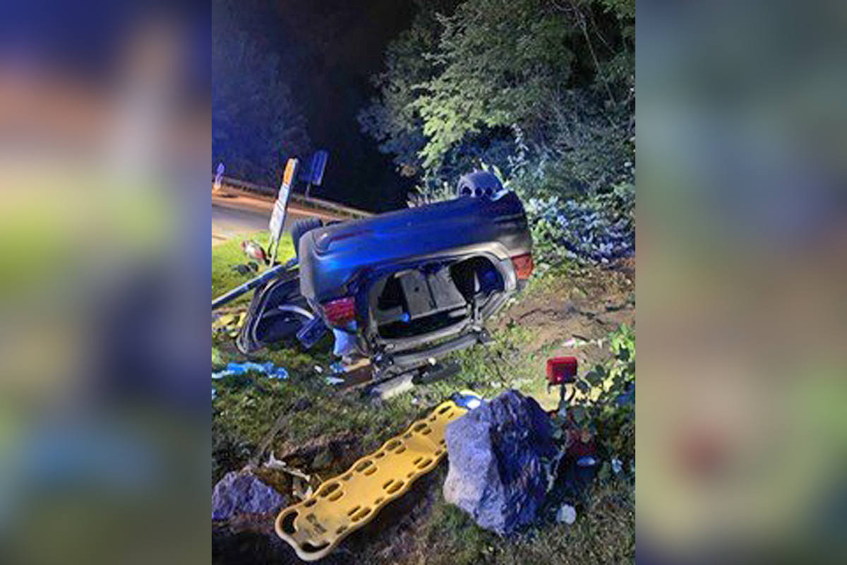 Im Kreisverkehr Hammerstein in Wülfrath die Kontrolle verloren