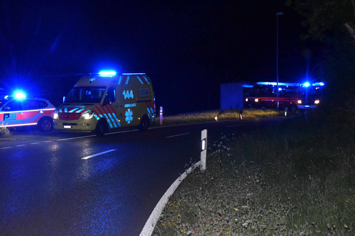 Walterswil SO – Auto kollidiert mit Trafostation