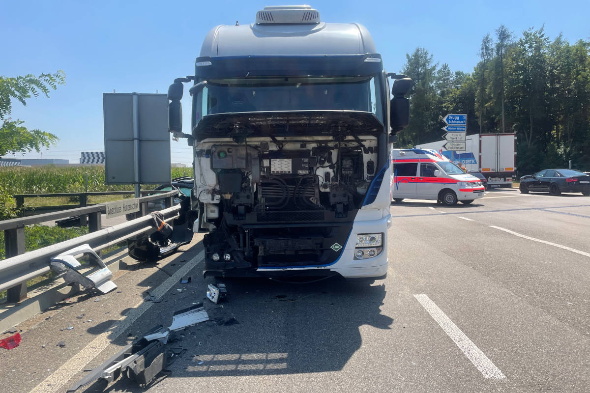 Drei Personen nach Vortrittsmissachtung in Rupperswil verletzt