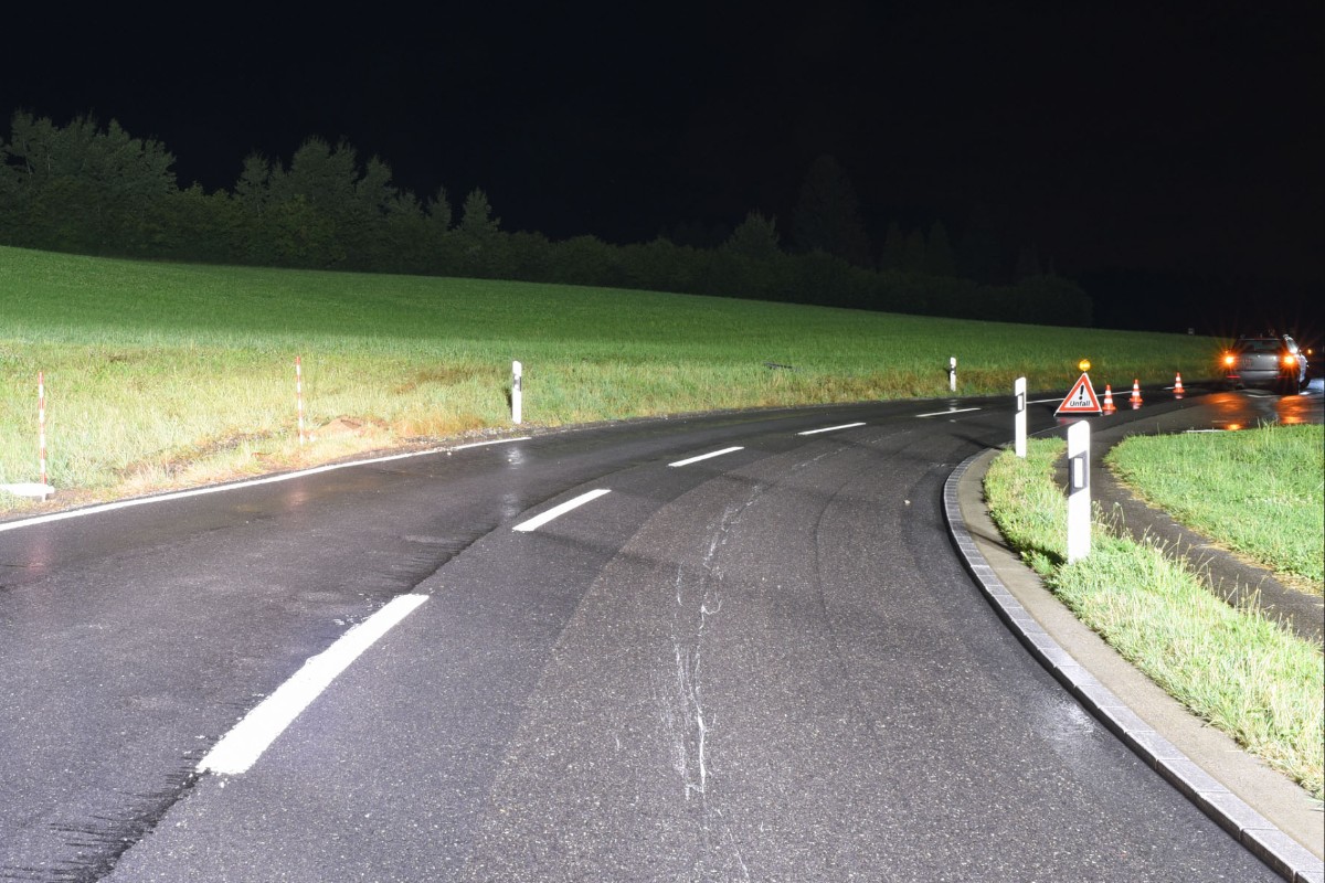 Römerswil LU - Zwei Selbstunfälle mit Personenwagen